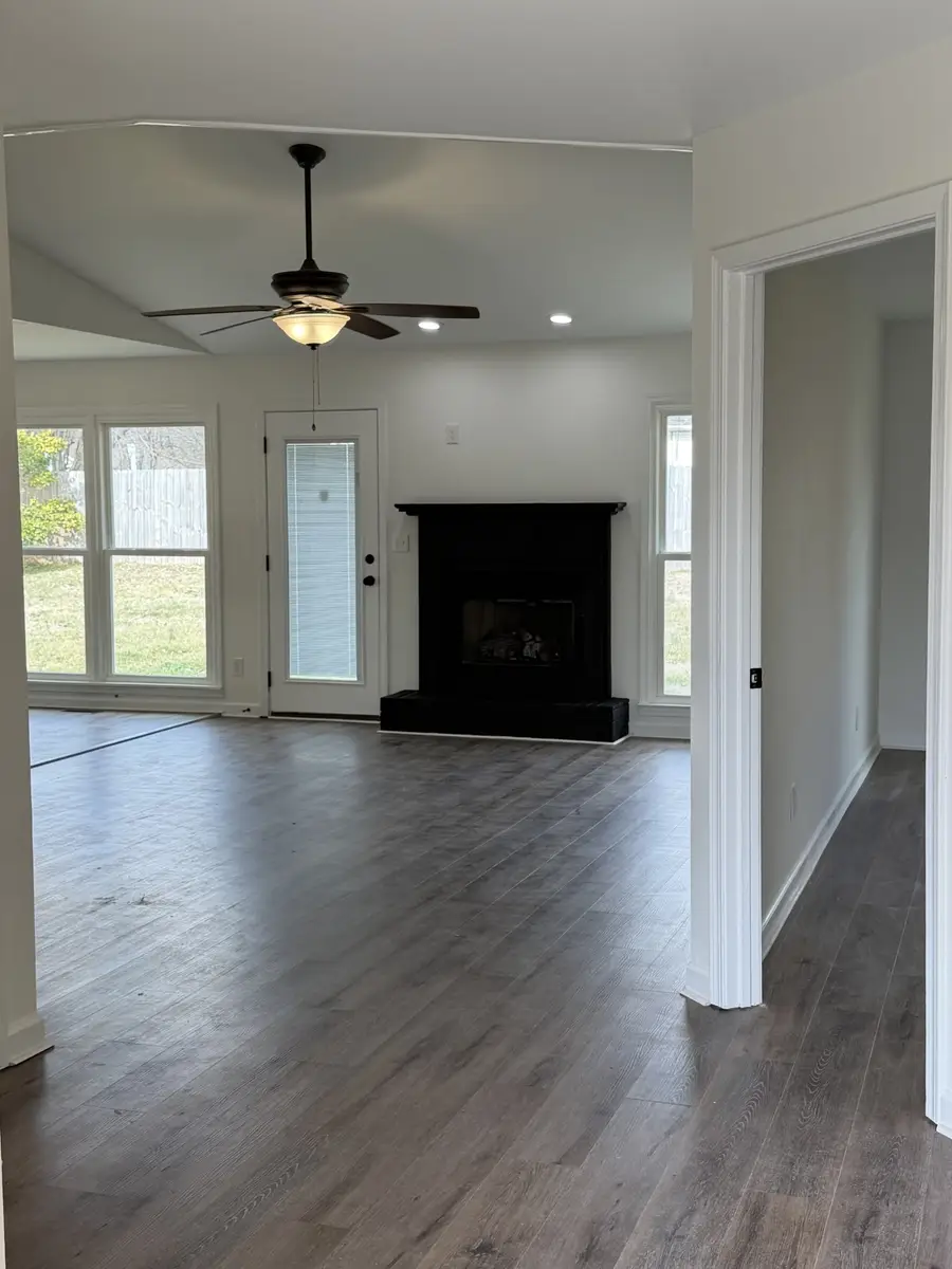 3105 Larson Ln, Clarksville, TN 37043 - #2