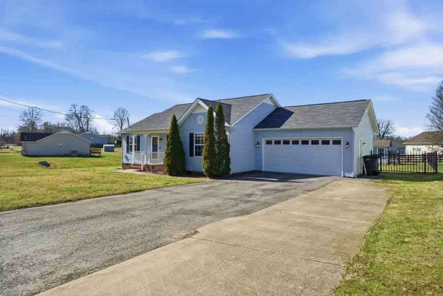 1024 Creekview Dr, Columbia, TN 38401 - #2