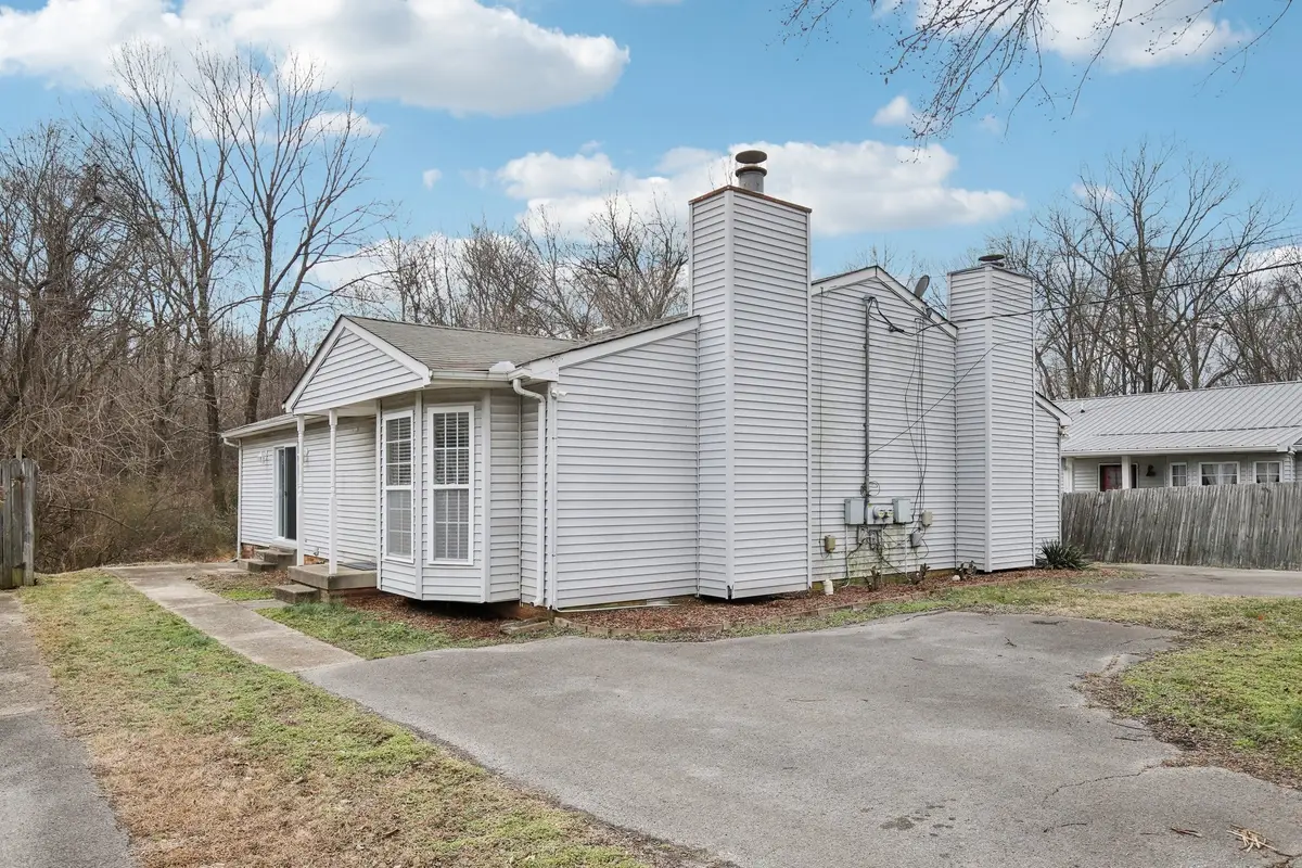 3051 Casa Dr, Nashville, TN 37214 - #1