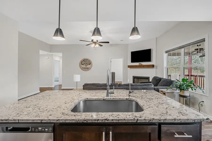 612 Crowder Ct, Clarksville, TN 37042 - #2