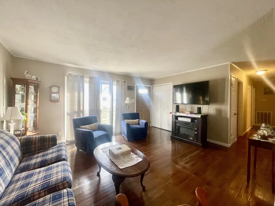 1368 Saint Anne St, Lewisburg, TN 37091 - #3