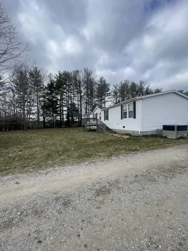 988 Womack Rd, McMinnville, TN 37110