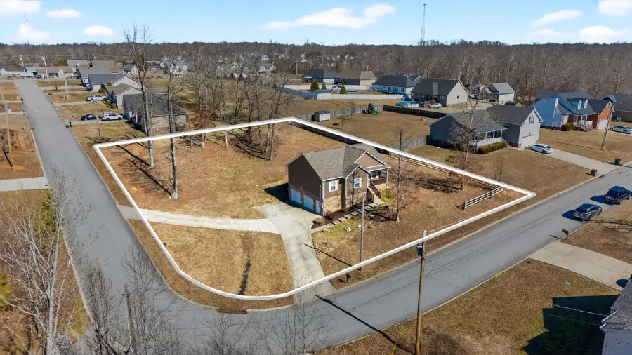 511 Cassie Ln, White Bluff, TN 37187 - #2