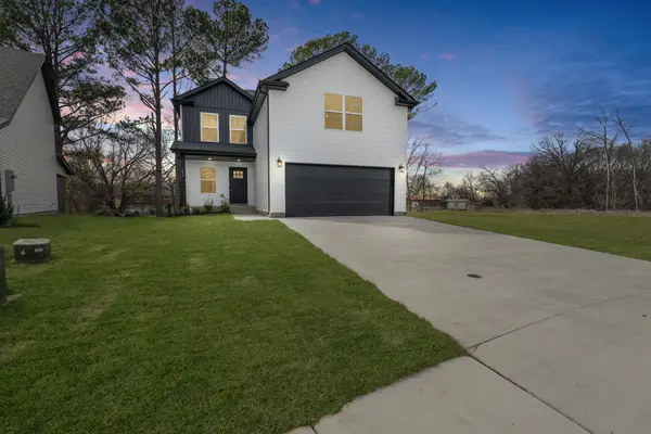 244 Switchgrass Dr, Clarksville, TN 37042