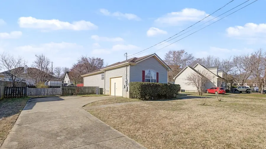 103 Lake Forest Dr, La Vergne, TN 37086 - #2