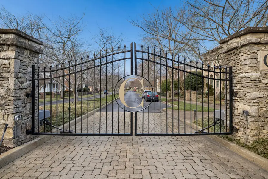 1200 Vintage Grove Ln, Franklin, TN 37064 - #3