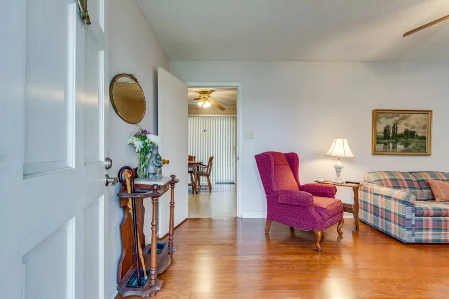 818 Fair Ave, Lawrenceburg, TN 38464 - #3