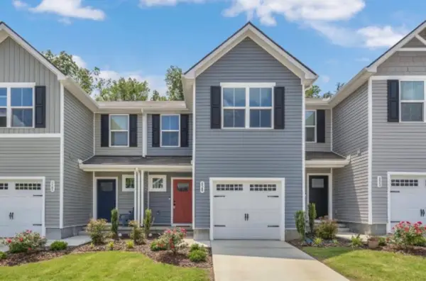 828 Knox Crest Dr, Lebanon, TN 37090