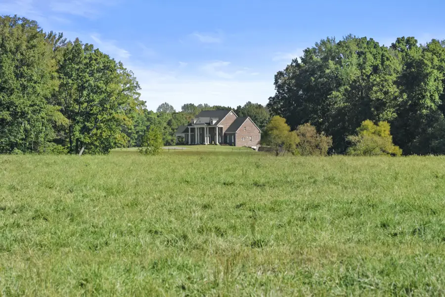 555 Williams Rd, Clarksville, TN 37043 - #2