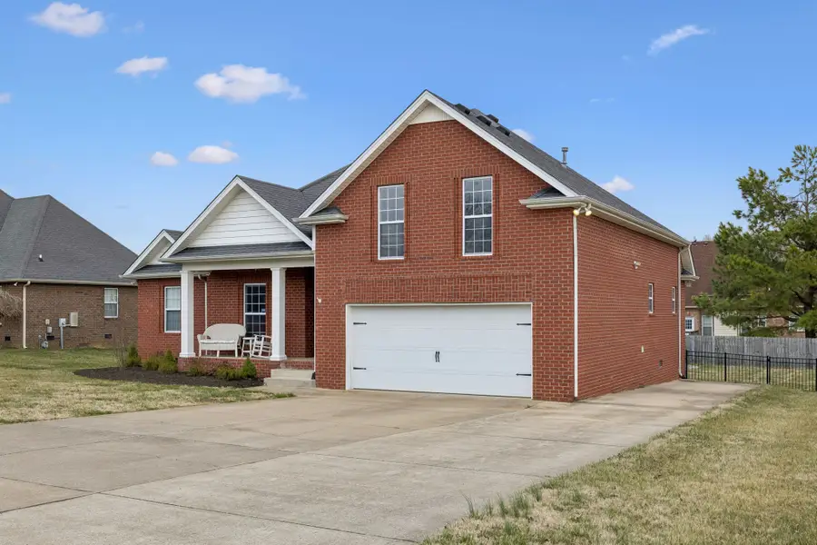 2017 Hollowfield Ln, Greenbrier, TN 37073 - #2