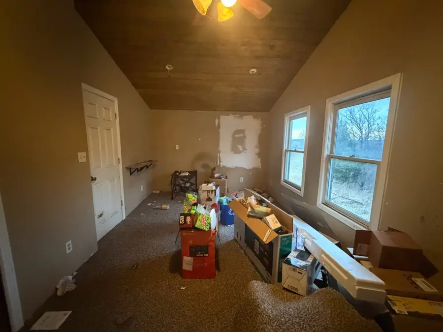 180 Lake Dr, Vine Grove, KY 40175 - #3