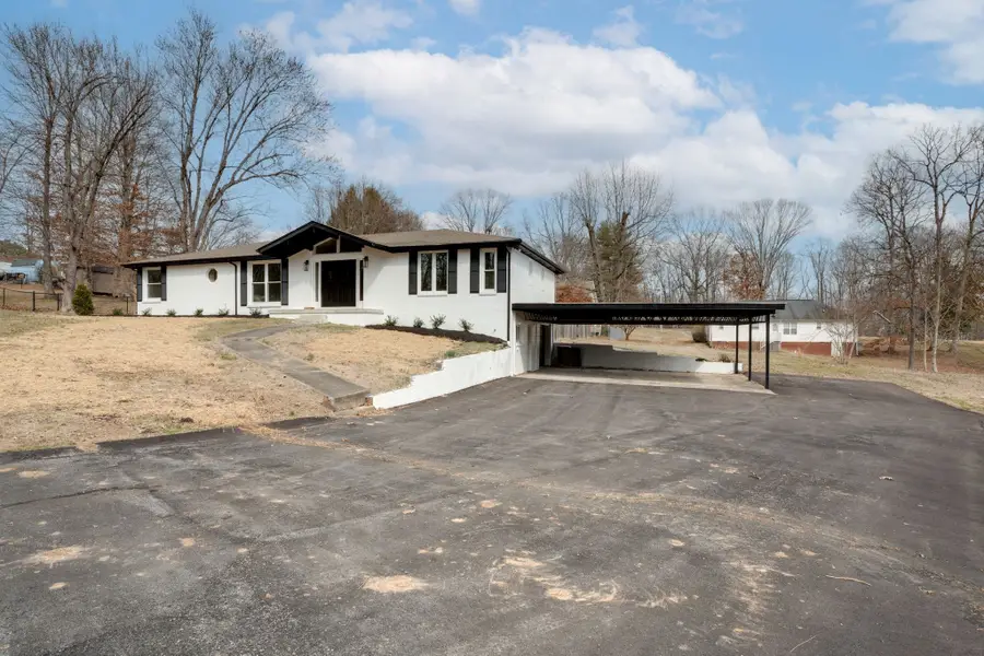 1009 Primrose Dr, Greenbrier, TN 37073 - #2