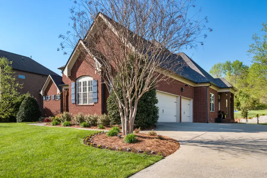 618 Calverton Ln, Brentwood, TN 37027 - #2