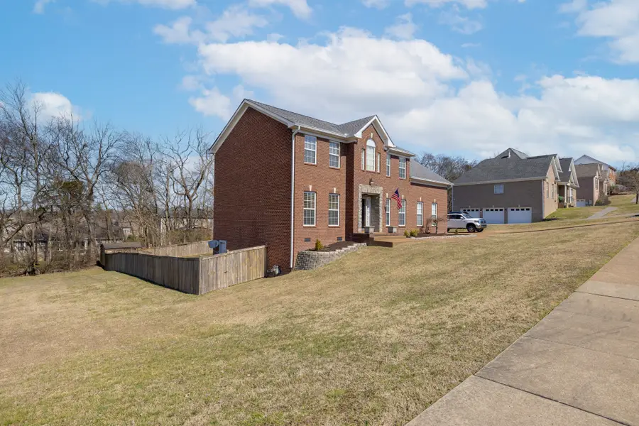 121 Buckhaven Dr, Hendersonville, TN 37075 - #2