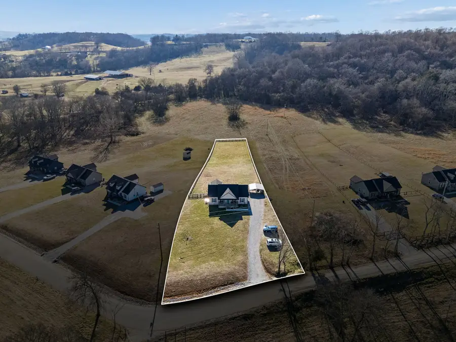 1831 New Town Rd, Cornersville, TN 37047 - #2