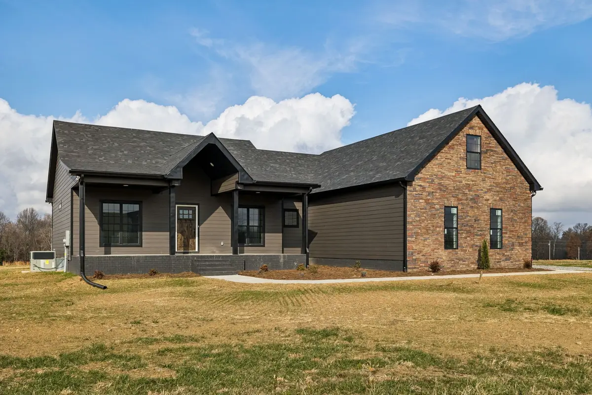 125 Makinley Dr, Lafayette, TN 37083 - #1