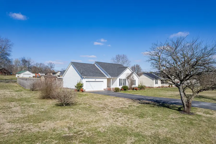 121 Jackson St, Mount Pleasant, TN 38474 - #2