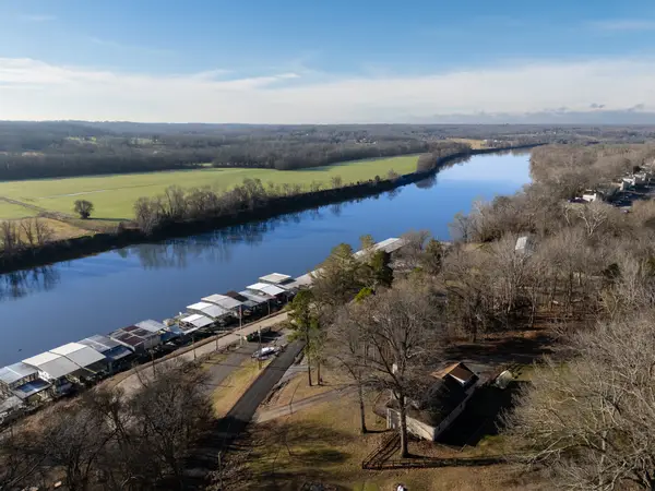 1176 Seven Mile Ferry Rd N, Clarksville, TN 37040