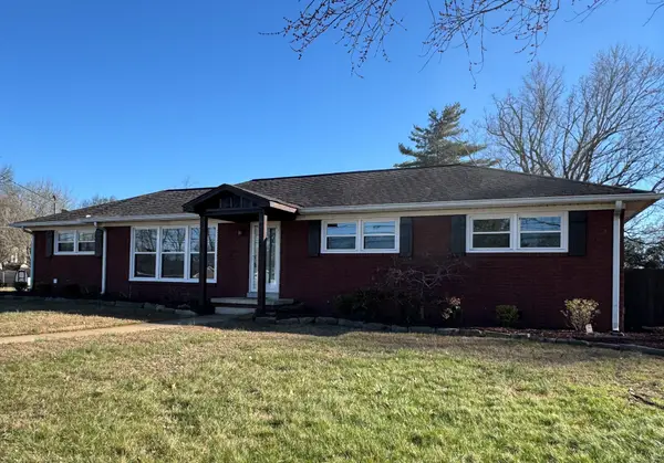 206 Blue Ribbon Pkwy, Shelbyville, TN 37160