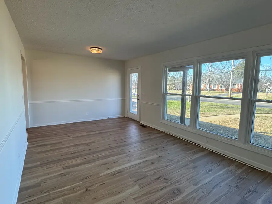 206 Blue Ribbon Pkwy, Shelbyville, TN 37160 - #2