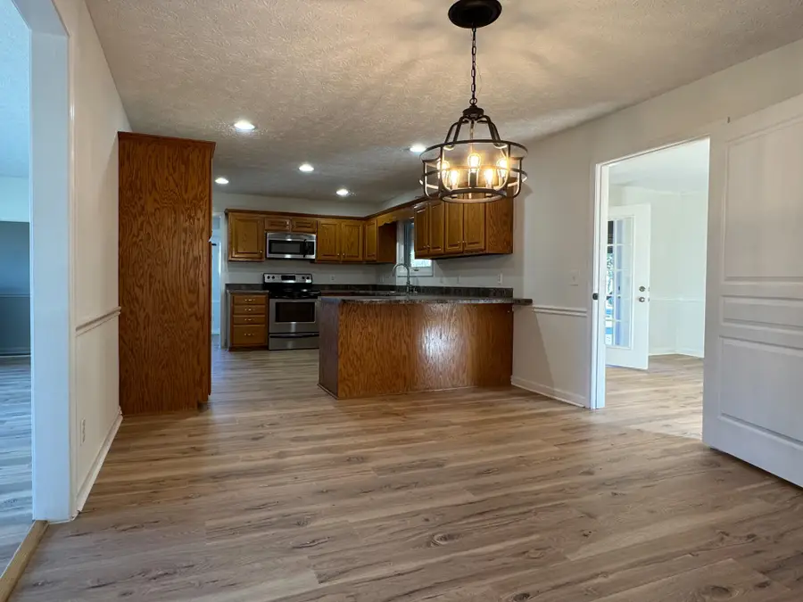 206 Blue Ribbon Pkwy, Shelbyville, TN 37160 - #3