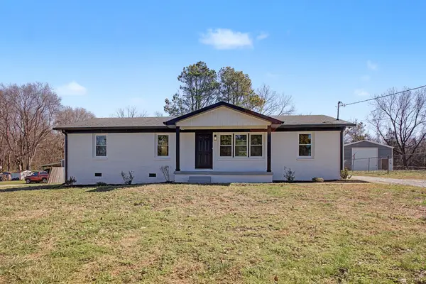 131 Lakeside Dr, Columbia, TN 38401