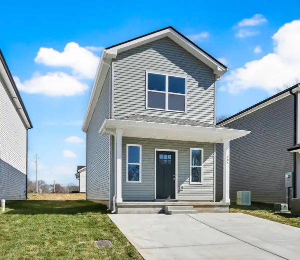 205 Robert St, Clarksville, TN 37040