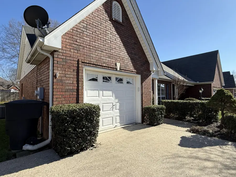 647 Stonetrace Dr, Murfreesboro, TN 37128 - #3