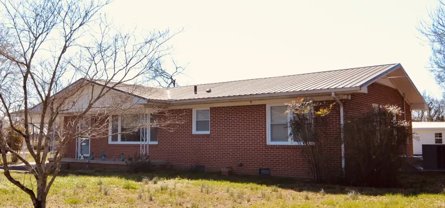 819 Murrey Dr, Pulaski, TN 38478 - #3