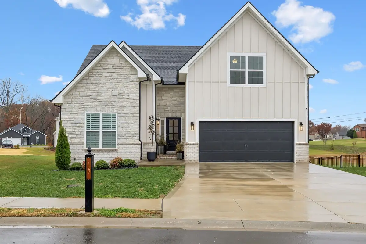 229 Bluebell Dr, Clarksville, TN 37043 - #1