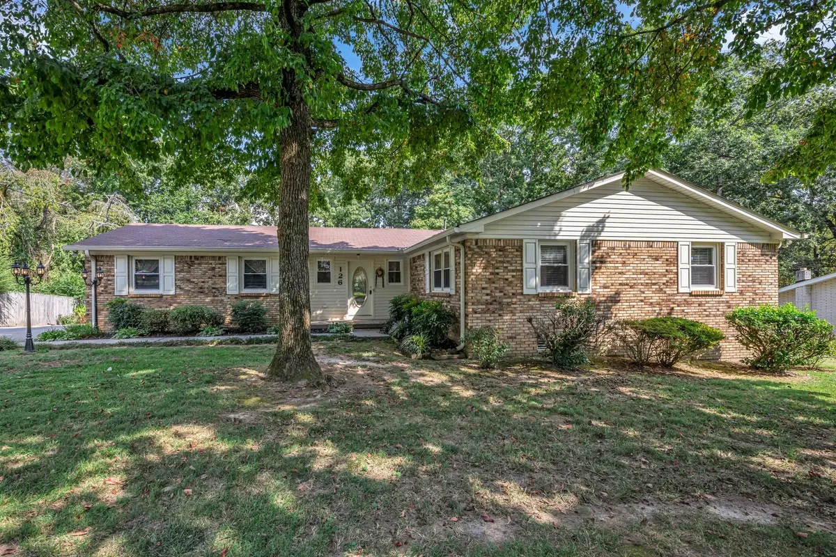 126 Robin Hood Rd, Dickson, TN 37055 - #1