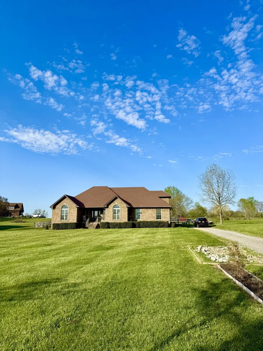 530 Thompson Ln, Portland, TN 37148 - #3