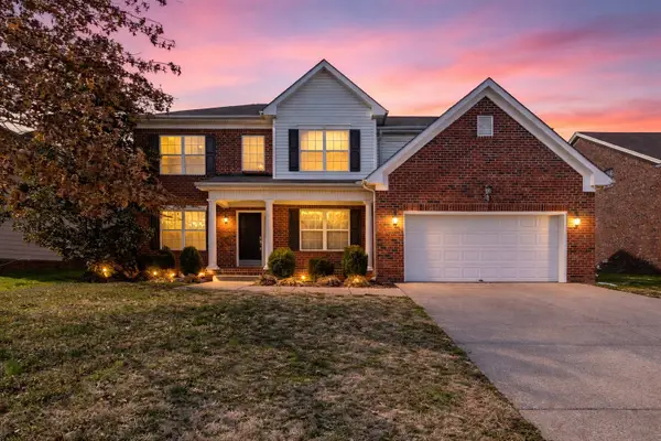 5037 Saint Ives Dr, Murfreesboro, TN 37128