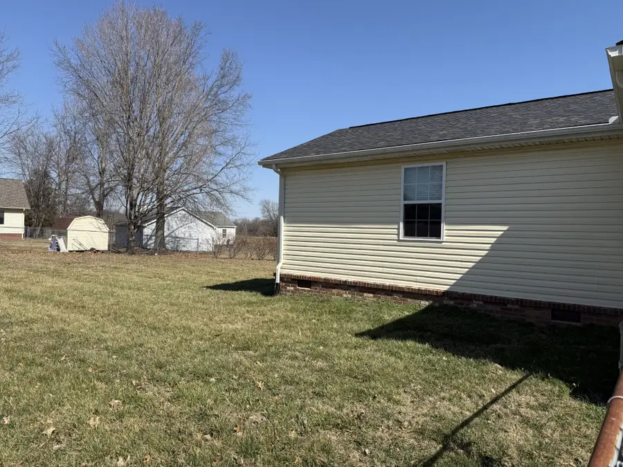 1002 Sunday Silence Dr, Greenbrier, TN 37073 - #2