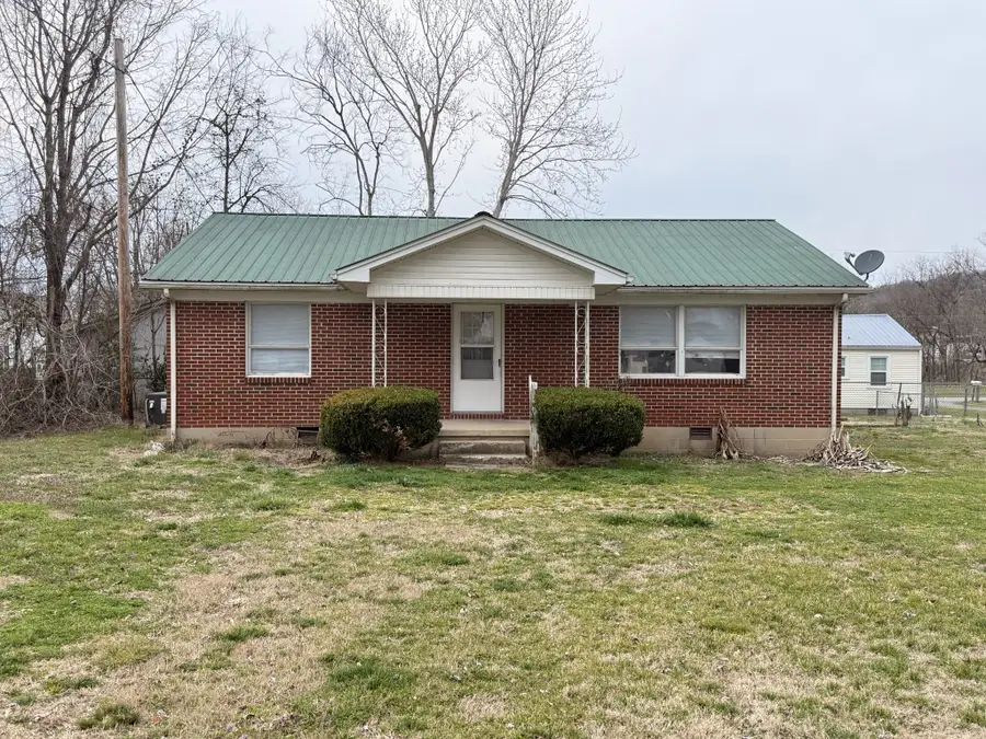 109 Mcbroom St, Woodbury, TN 37190 - #2
