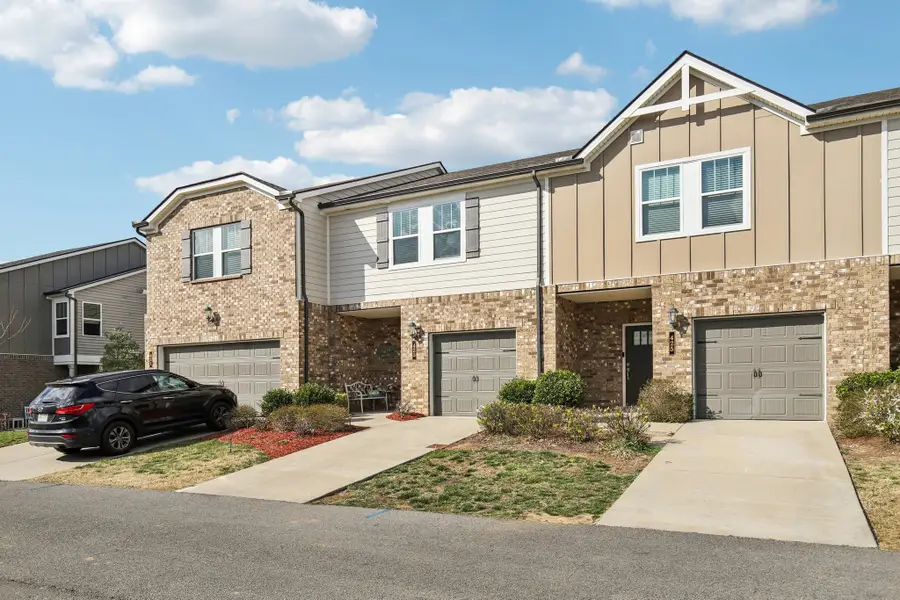 423 Palmetto Dr, Columbia, TN 38401 - #2