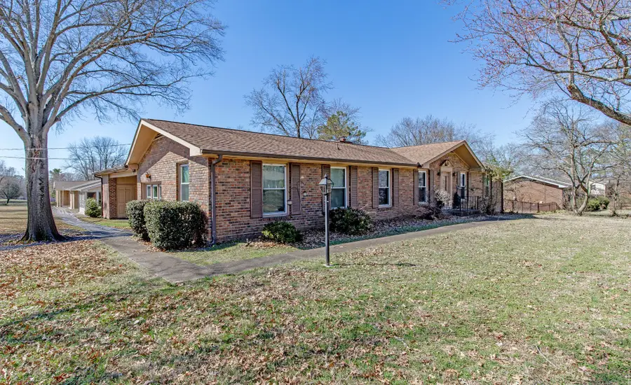 158 Indian Lake Rd, Hendersonville, TN 37075 - #2