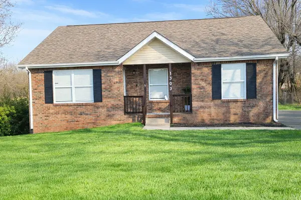 1303 Chucker Dr, Clarksville, TN 37042