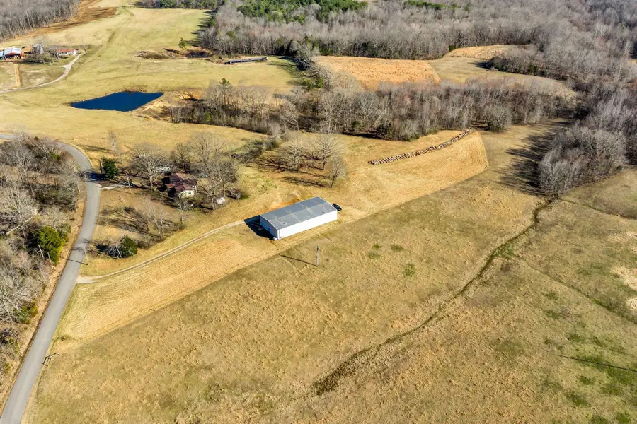 2340 Ridge Rd, Mc Ewen, TN 37101 - #2