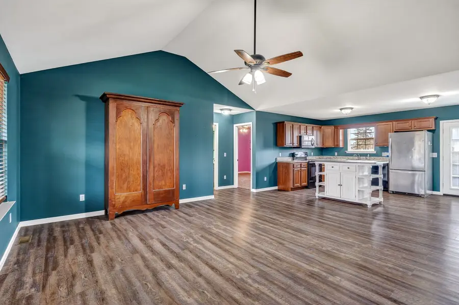 3490 Pigeon Hill Rd, McMinnville, TN 37110 - #2