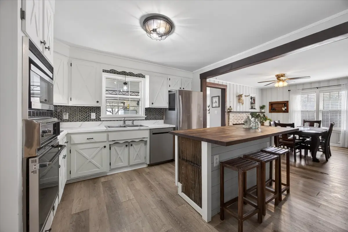 3212 Marthas Chapel Rd, Cunningham, TN 37052 - #1