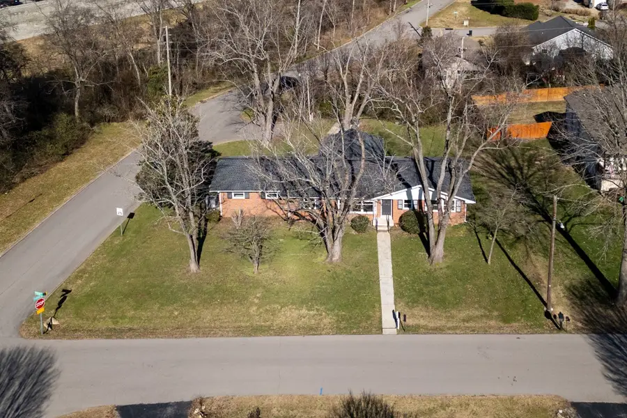 201 Porter Cir, Columbia, TN 38401 - #2