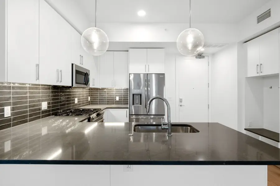 1212 Demonbreun St #A6 (G), Nashville, TN 37203 - #2