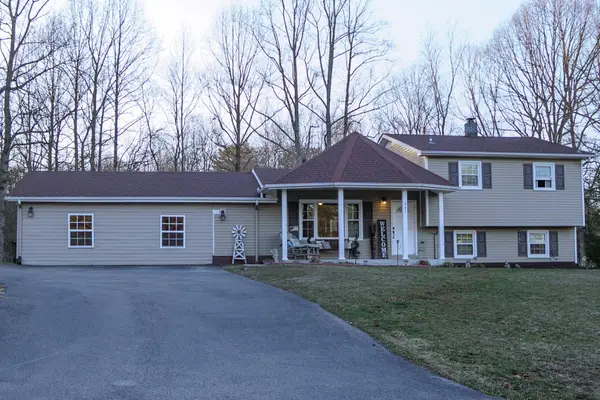 267 Simmons St, Spencer, TN 38585