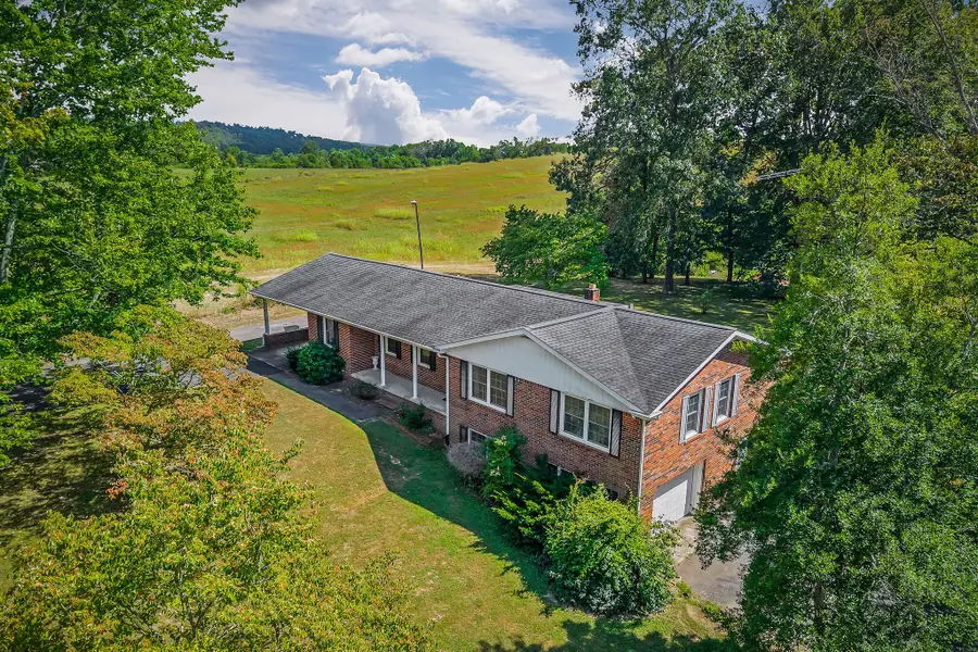 5036 Pendergrass Rd, Byrdstown, TN 38549 - #2