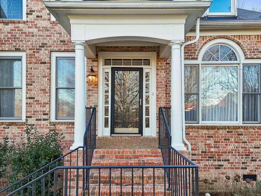 609 Amberleigh Ct, Franklin, TN 37067 - #2