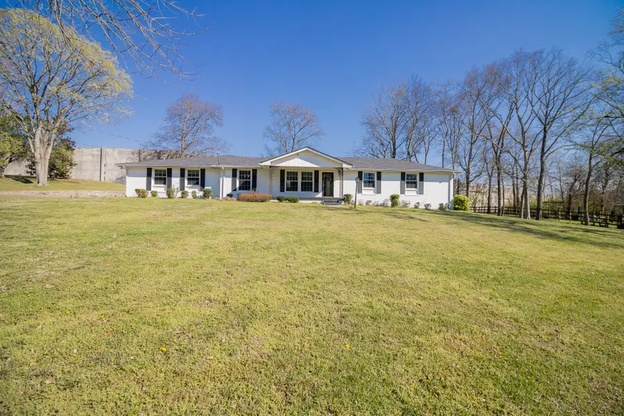 301 Green Acres Dr, Goodlettsville, TN 37072 - #3