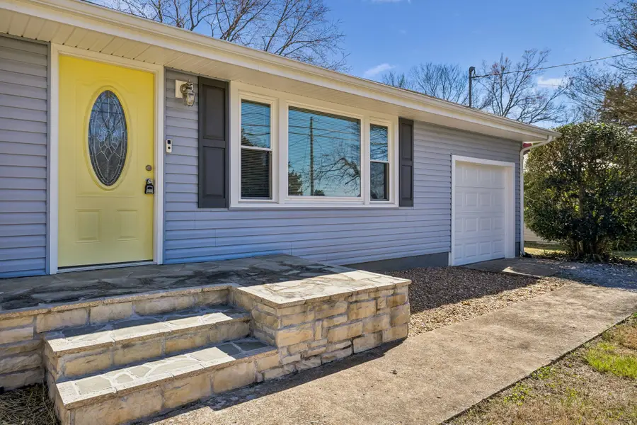 605 Mac St, Shelbyville, TN 37160 - #3