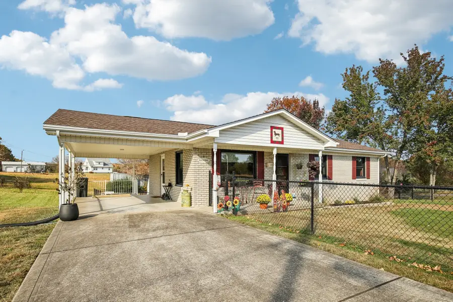 155 Rolling Hills Dr, Tennessee Ridge, TN 37178 - #2