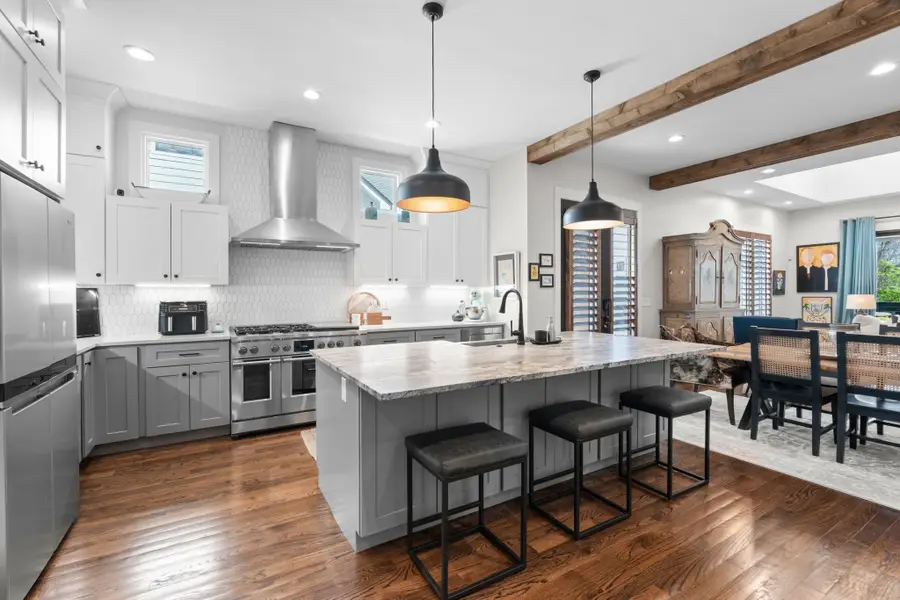 128 37th Ave N, Nashville, TN 37209 - #2